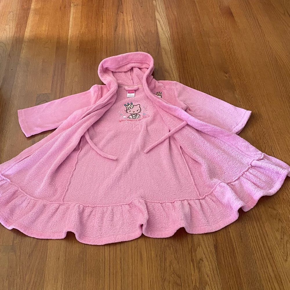 Macy’s Hello Kitty Princess Hooded Robe - Picture 4 of 8